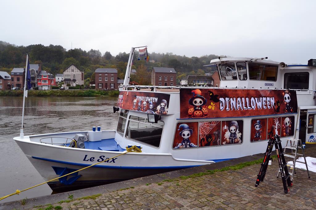 Lettrage halloween bateau LE SAX Dinant